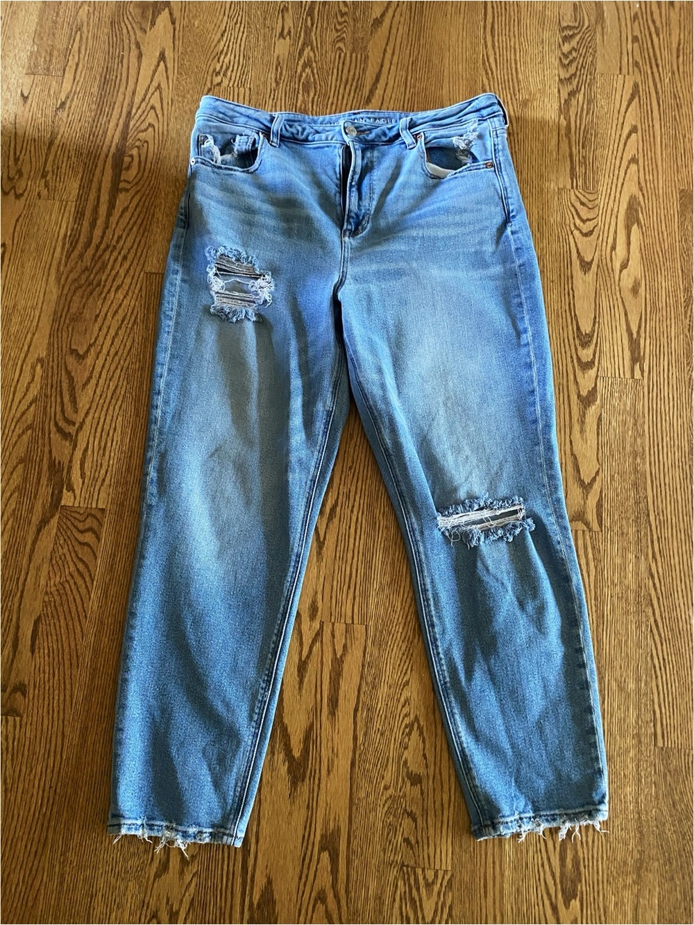 AMERICAN EAGLE Ripped Mom Jeans - Picture 2 of 6